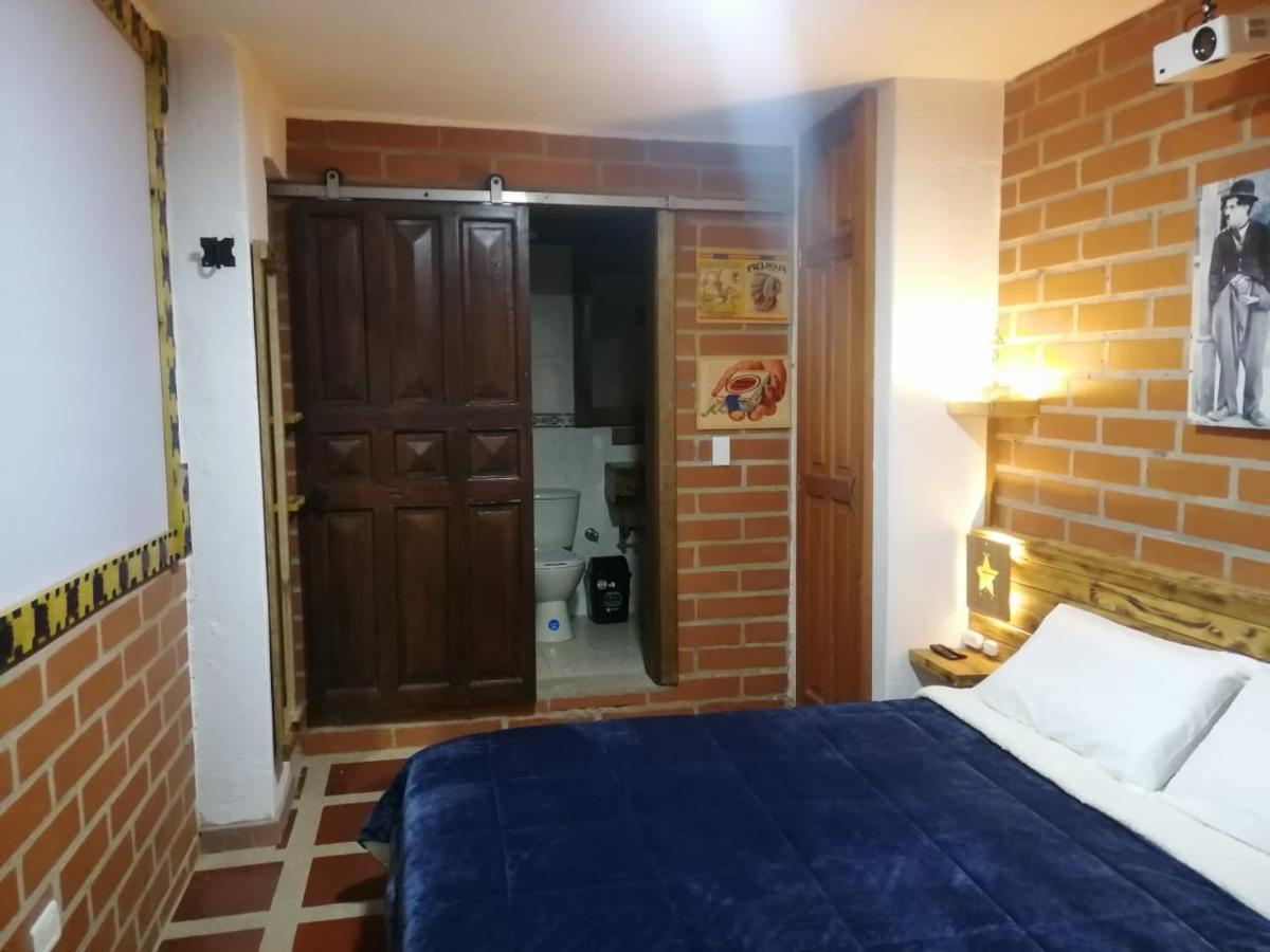 Hotel Le Chateau Guatapé Extérieur photo
