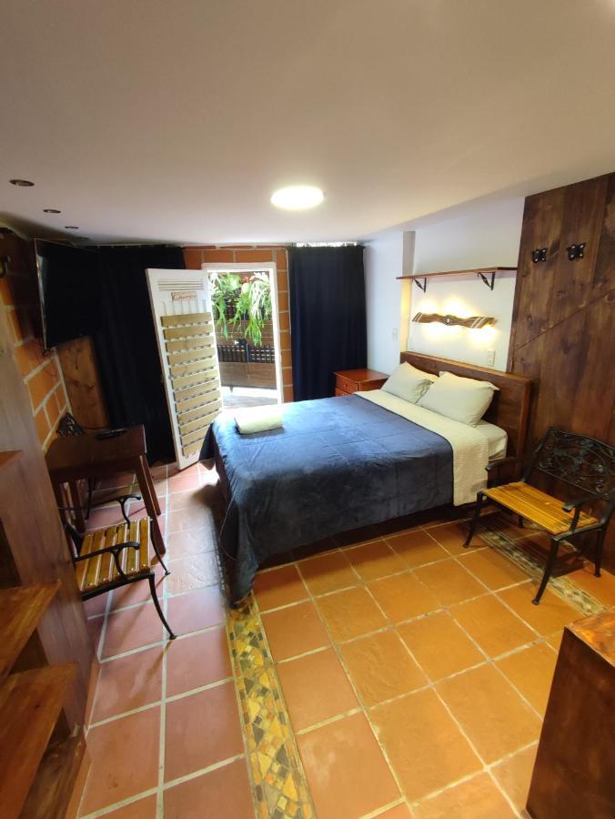 Hotel Le Chateau Guatapé Extérieur photo