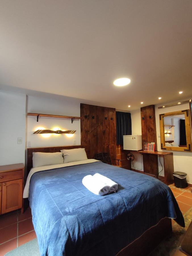 Hotel Le Chateau Guatapé Extérieur photo