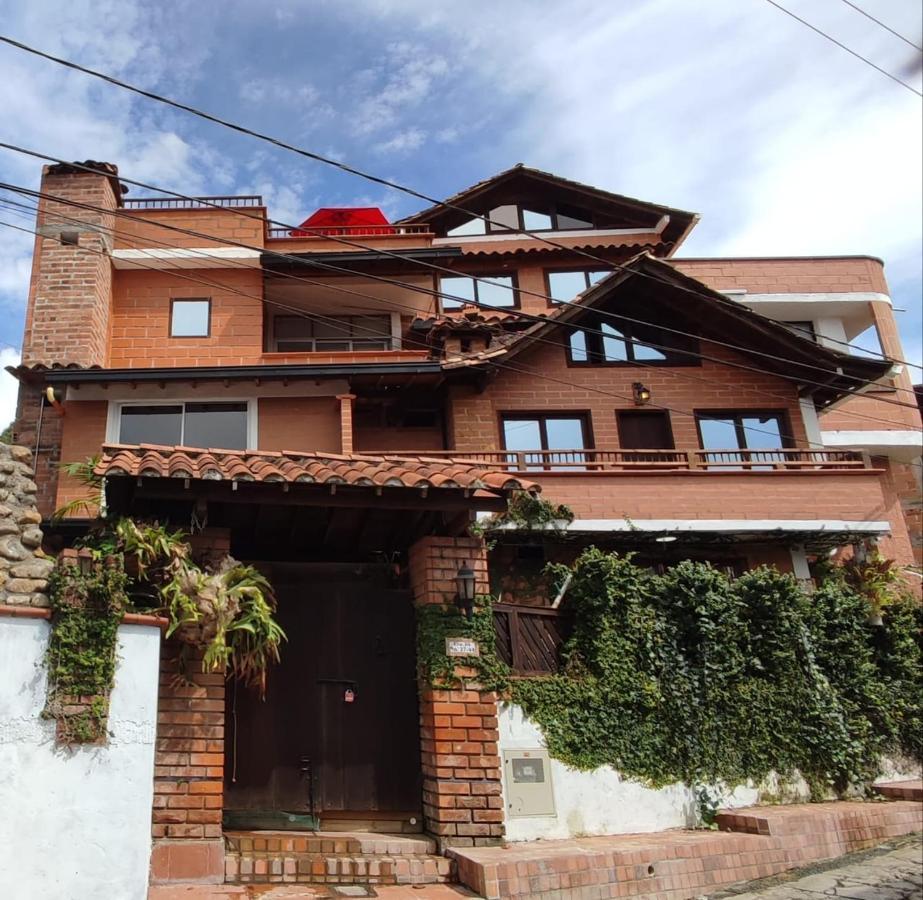 Hotel Le Chateau Guatapé Extérieur photo
