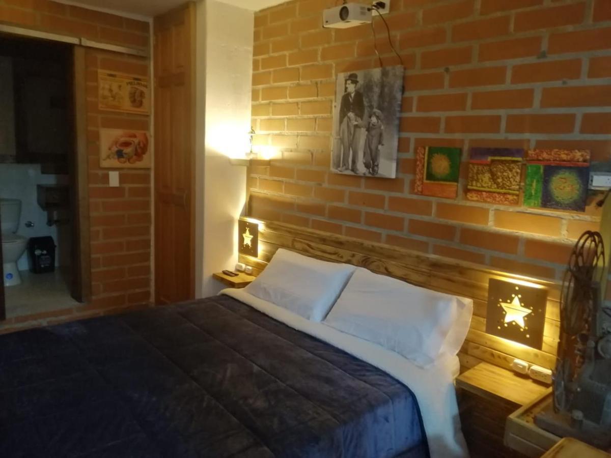 Hotel Le Chateau Guatapé Extérieur photo