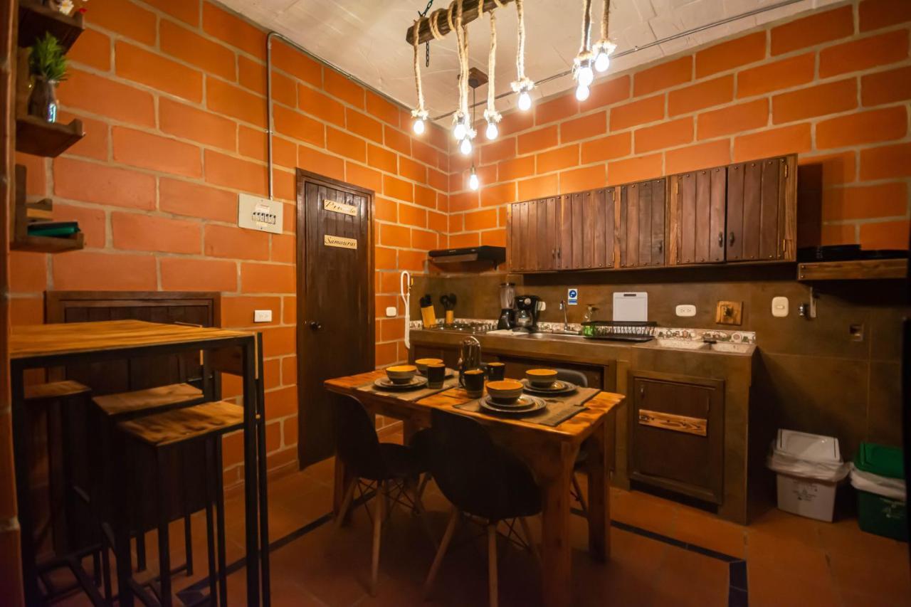 Hotel Le Chateau Guatapé Extérieur photo