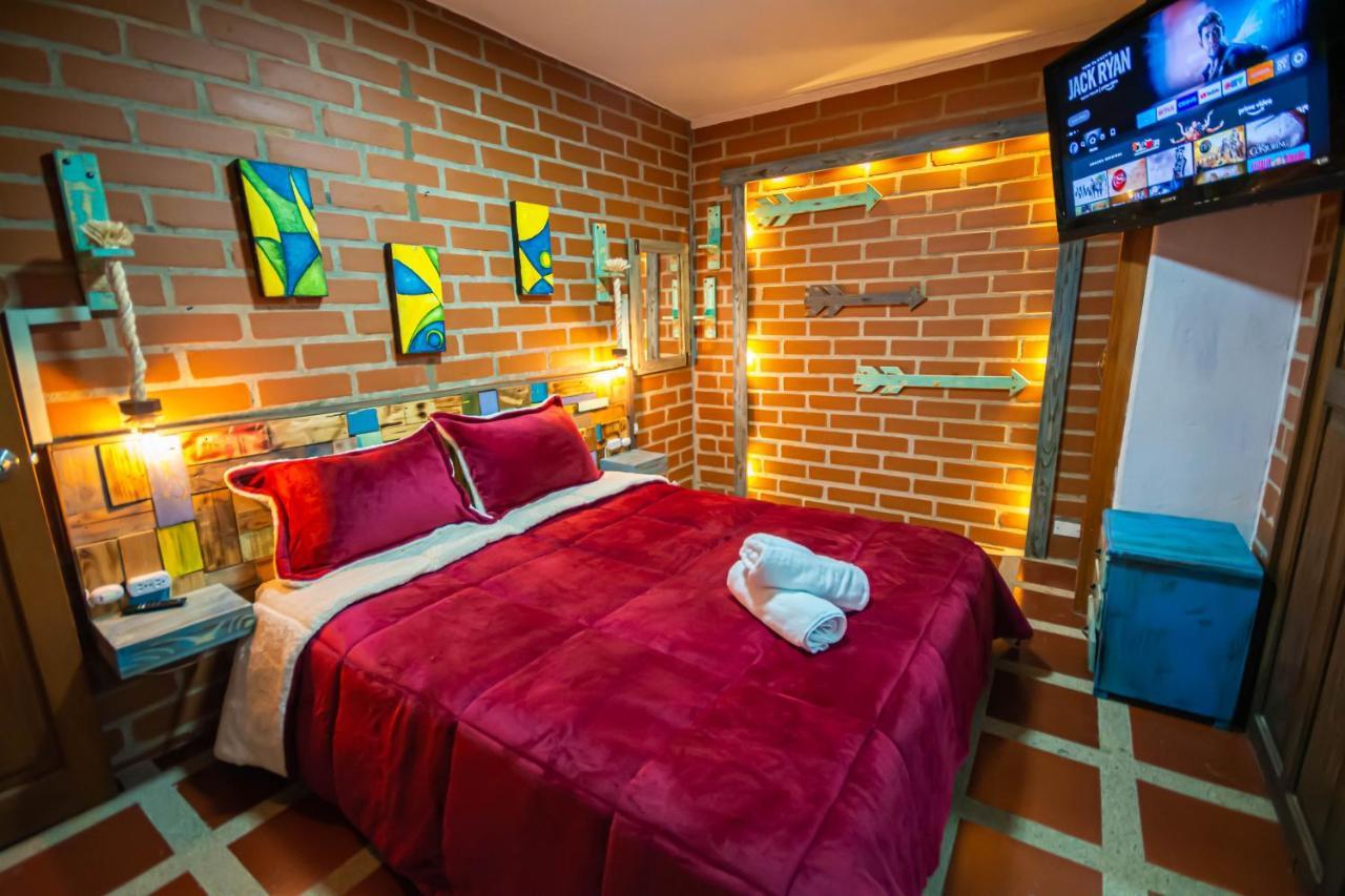 Hotel Le Chateau Guatapé Extérieur photo