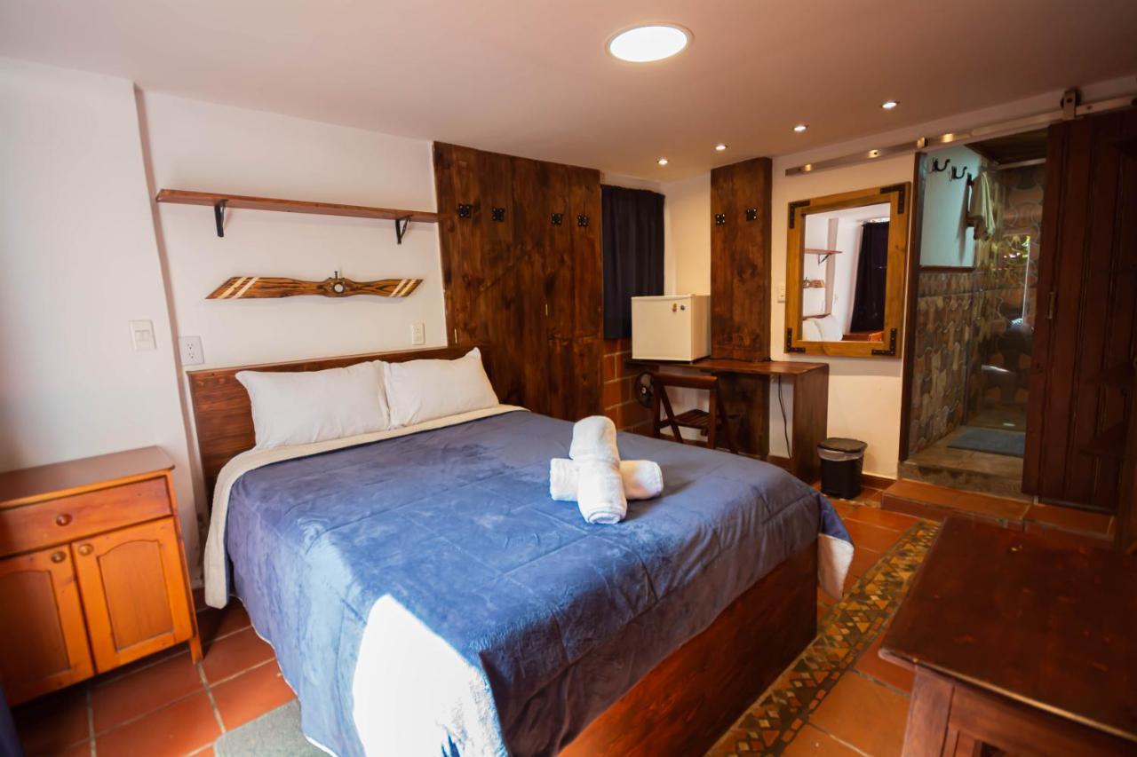 Hotel Le Chateau Guatapé Extérieur photo