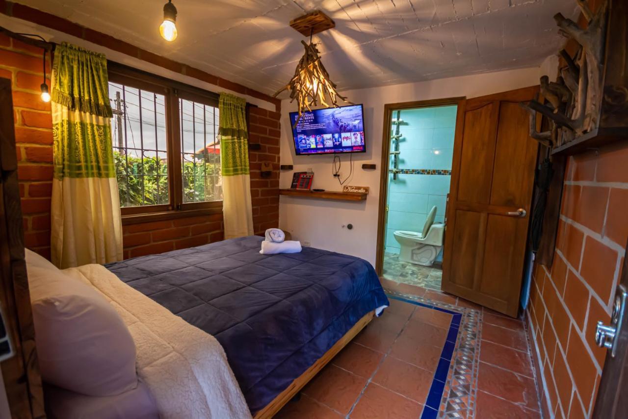 Hotel Le Chateau Guatapé Extérieur photo