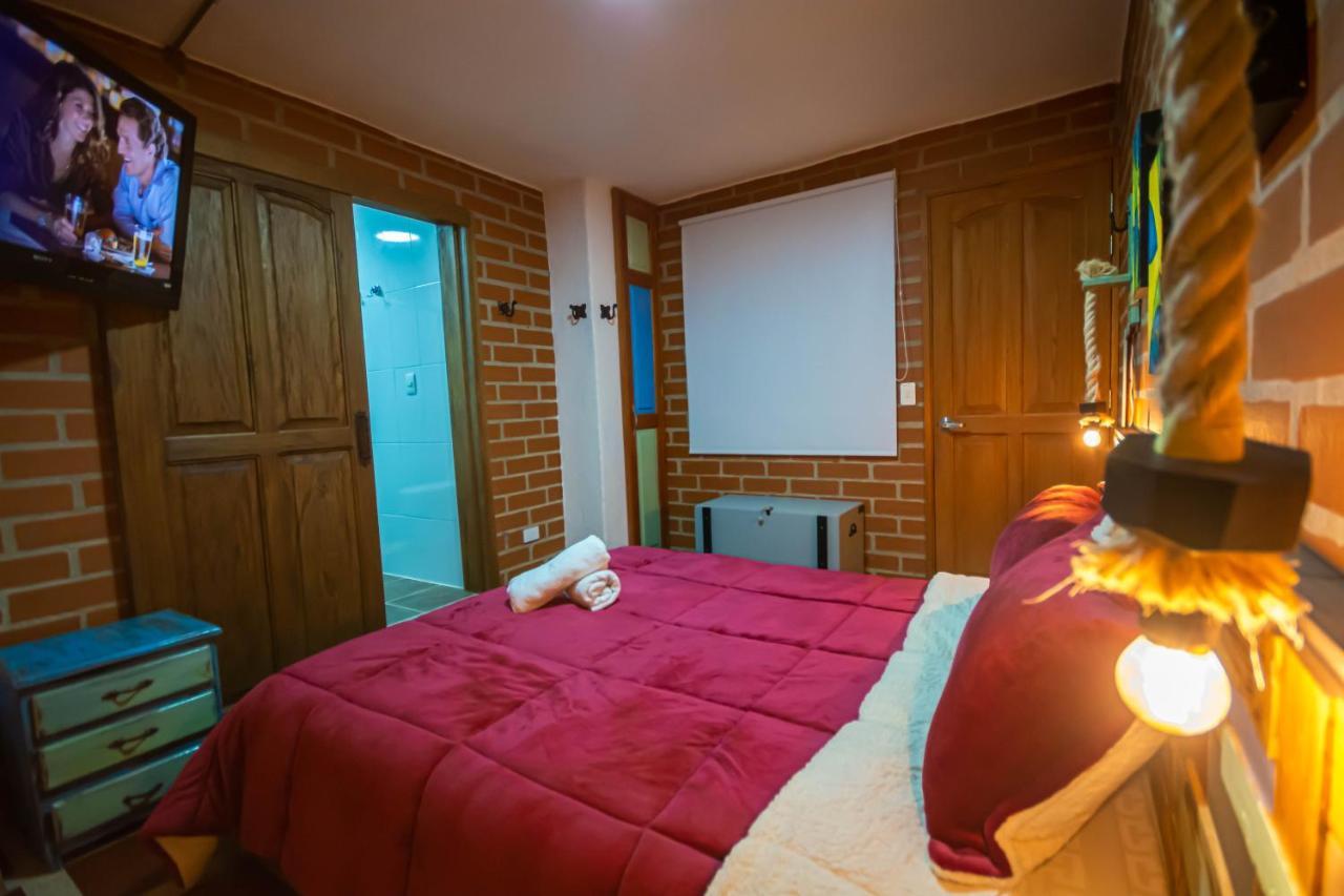 Hotel Le Chateau Guatapé Extérieur photo