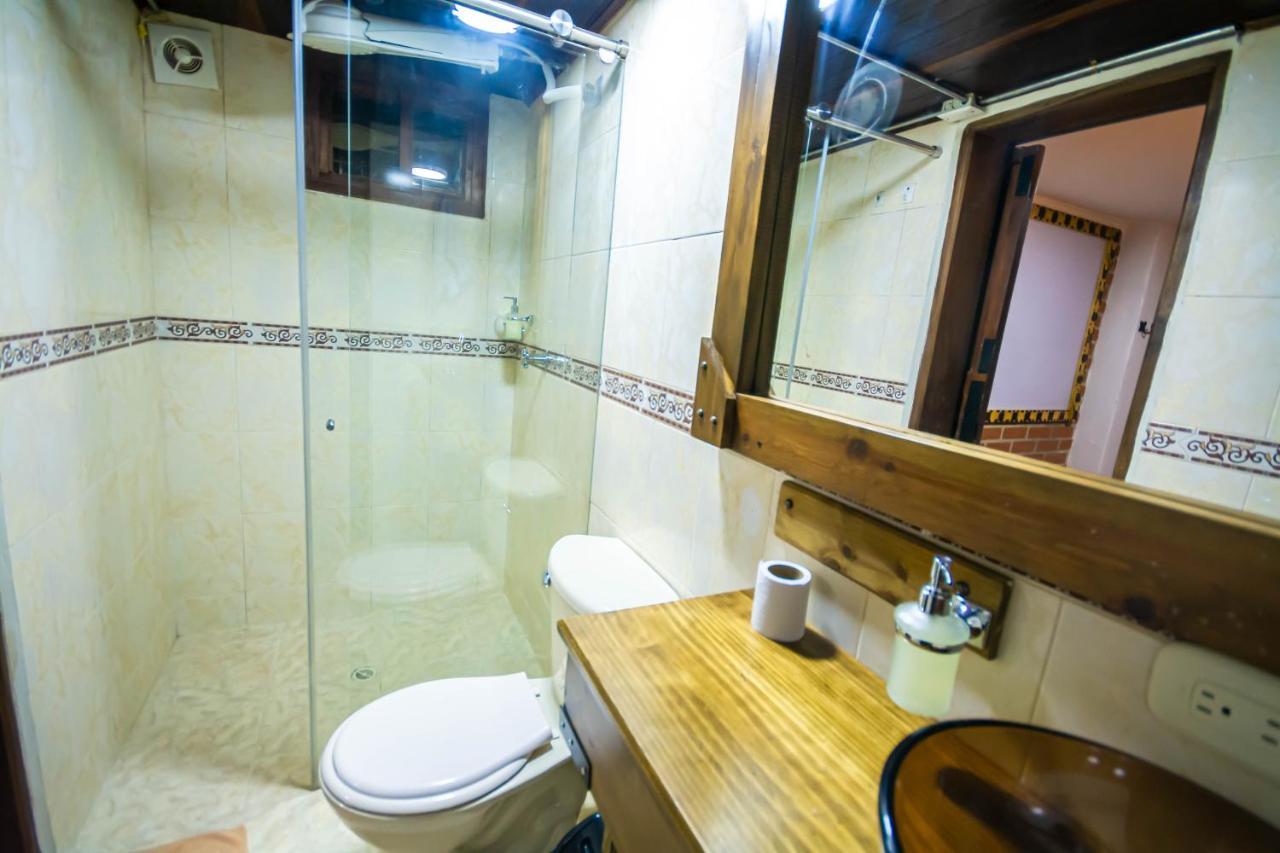 Hotel Le Chateau Guatapé Extérieur photo