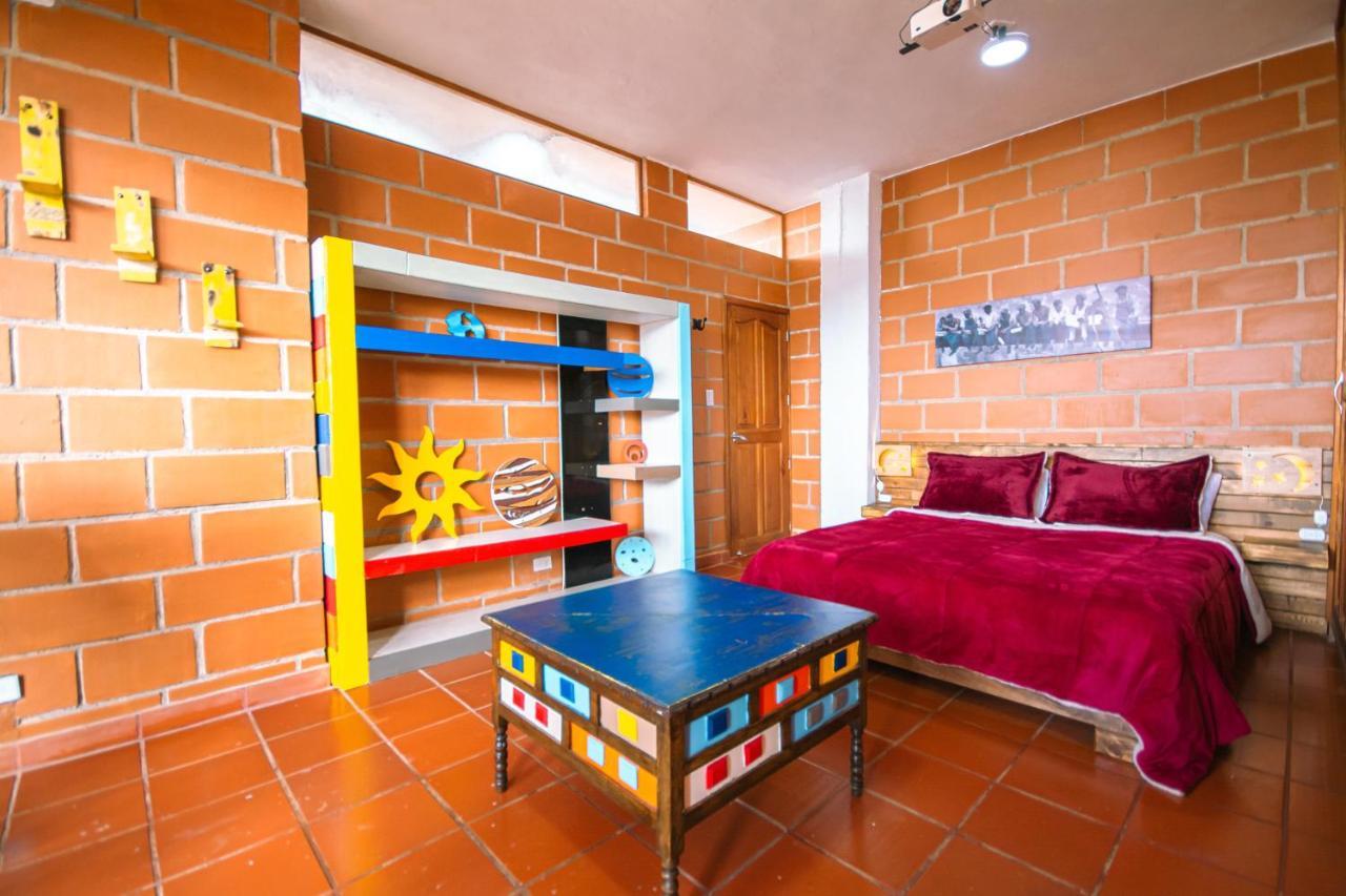 Hotel Le Chateau Guatapé Extérieur photo
